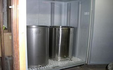 原始人会　どぶろく造り　仕込タンク